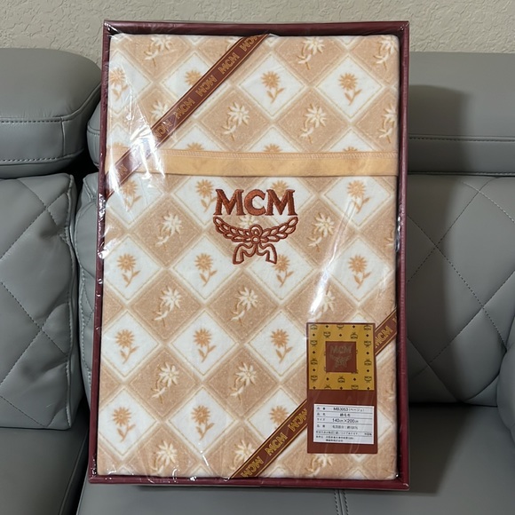 MCM blanket - Picture 11 of 12